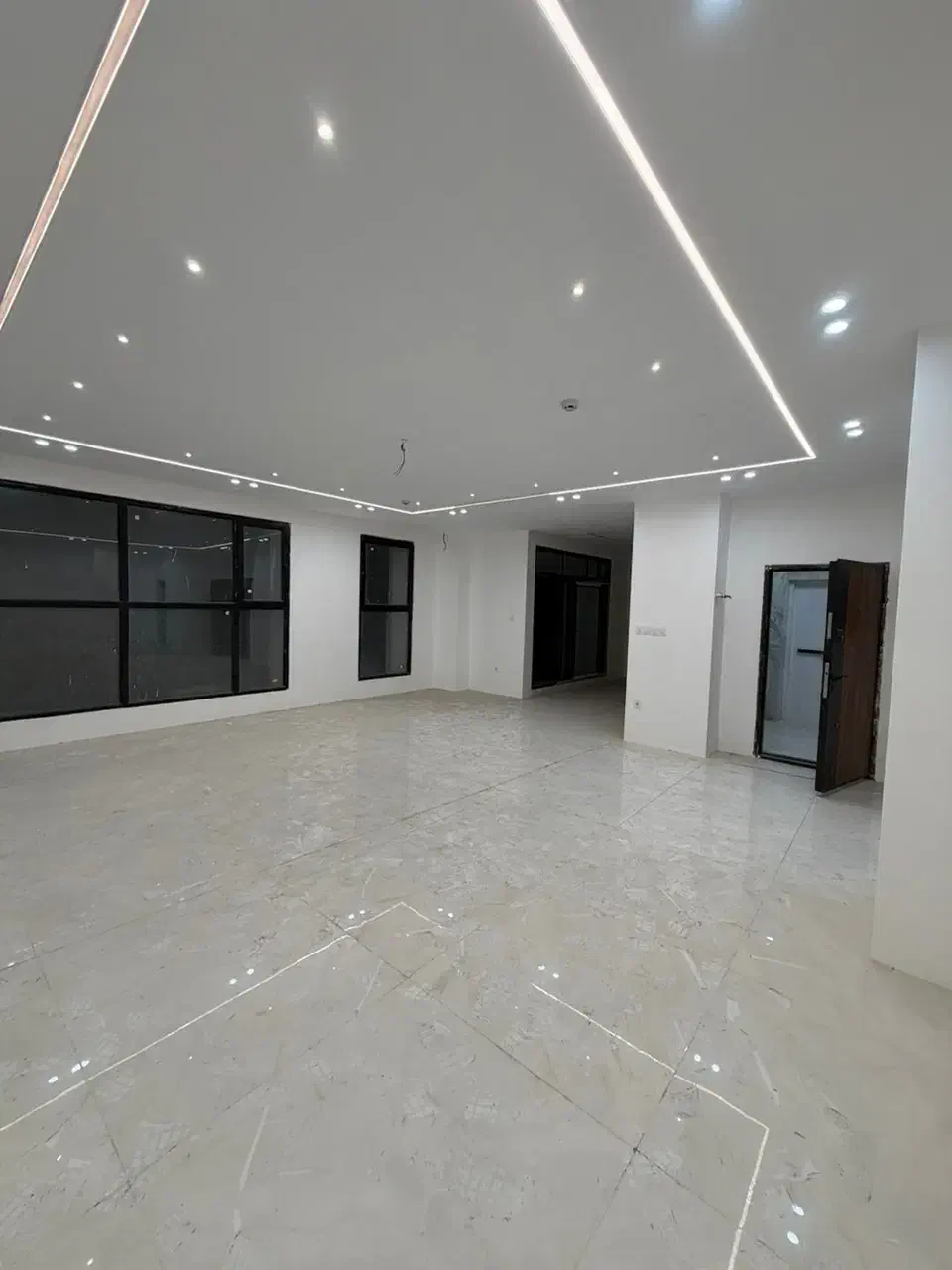 سه خواب فروشی نما مدرن خام متراژ ۱۶۵ کوچه مبارزان