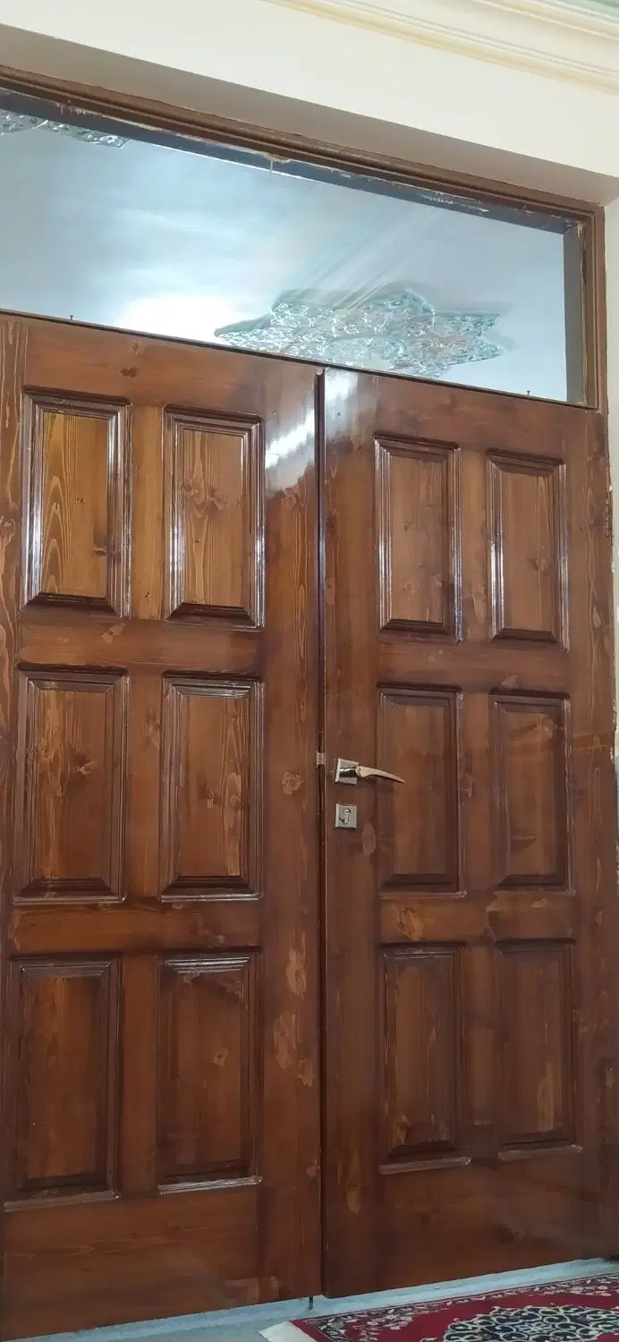 دو دهانه مغازه و یک انبار