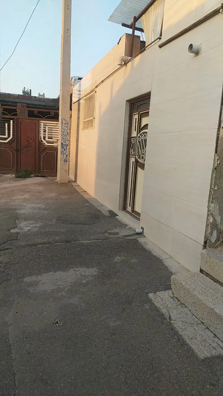 خانه واقع در شهرک باغمعروف مخابرات