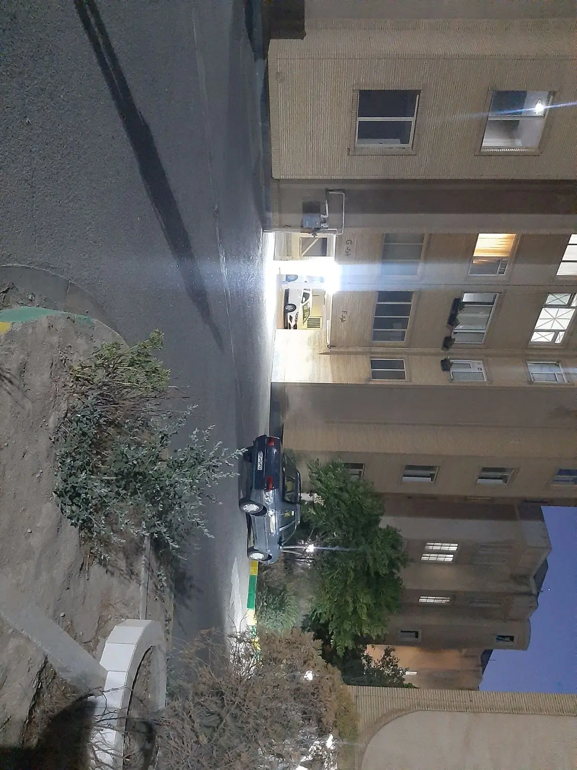 آپارتمان ۸۵ متری خیام غربی