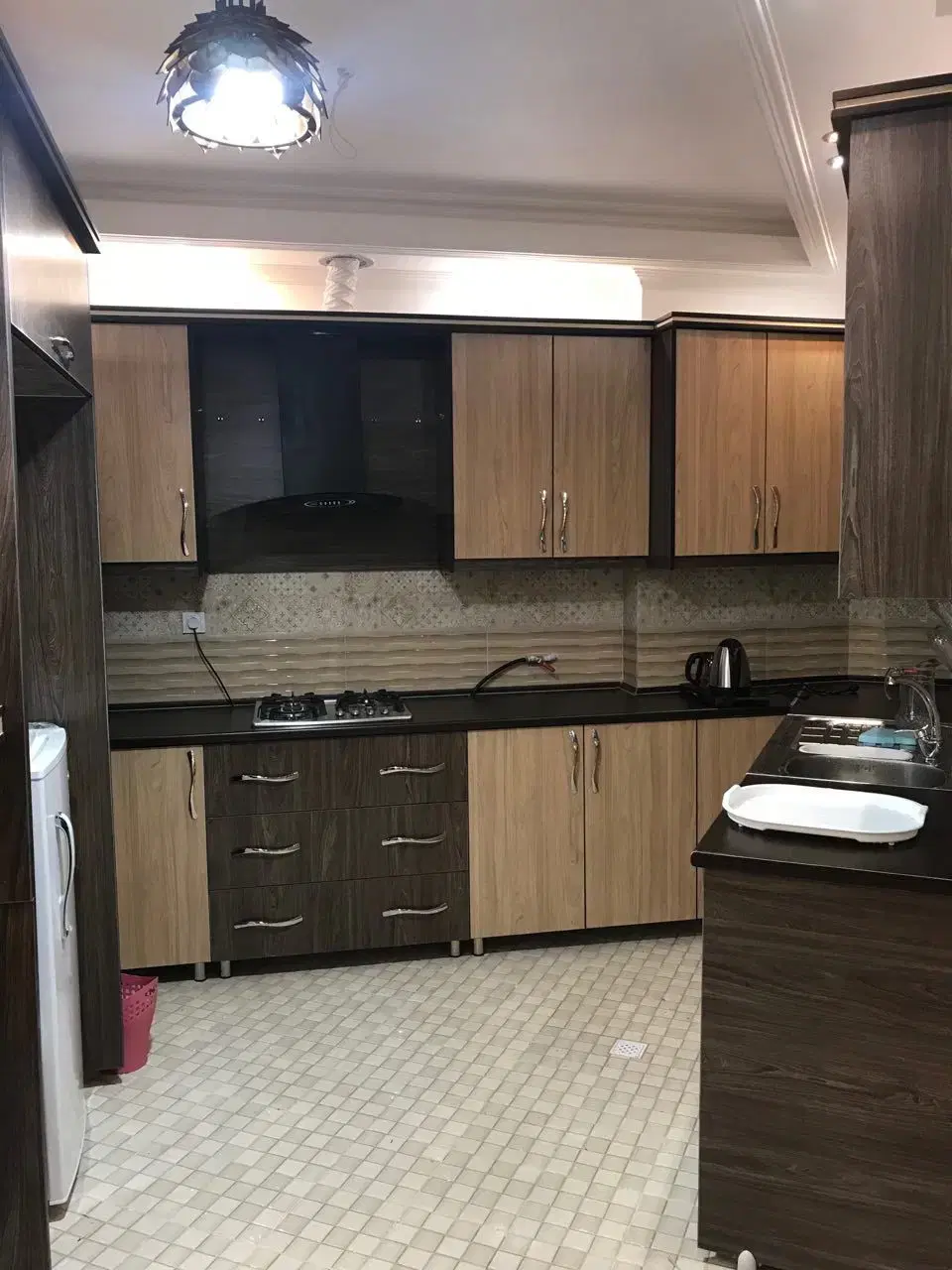اجاره خانه سوییت طبقه بالای مغازه بلوارپاسداران