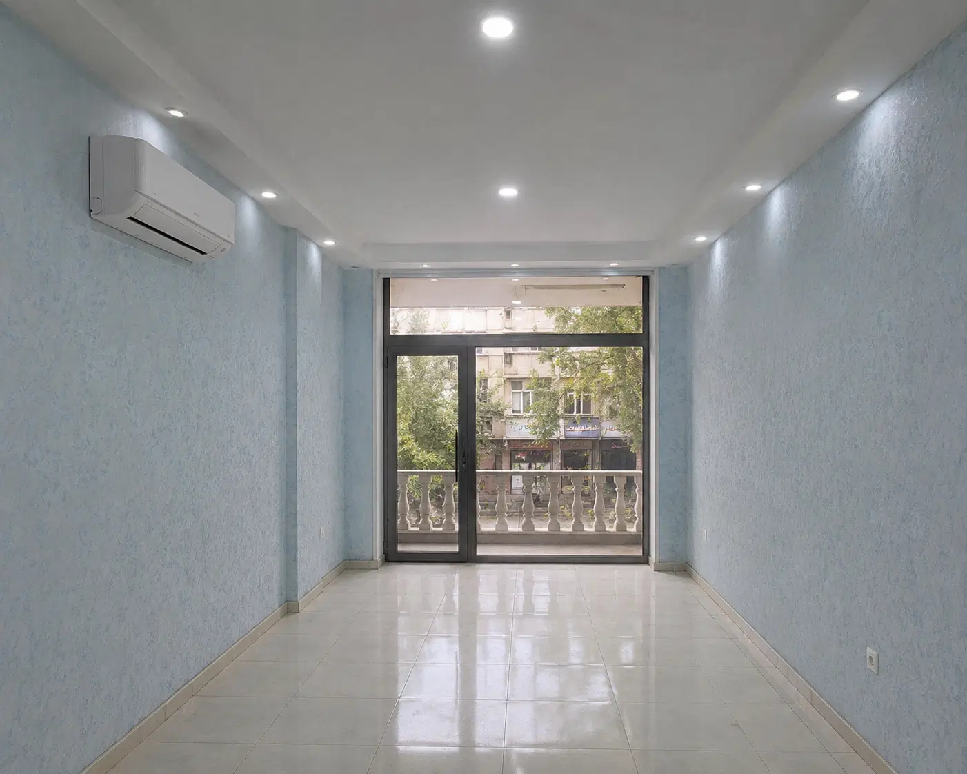 مغازه در خیابان لاکانی خ۱۷ شهریور چهلتن