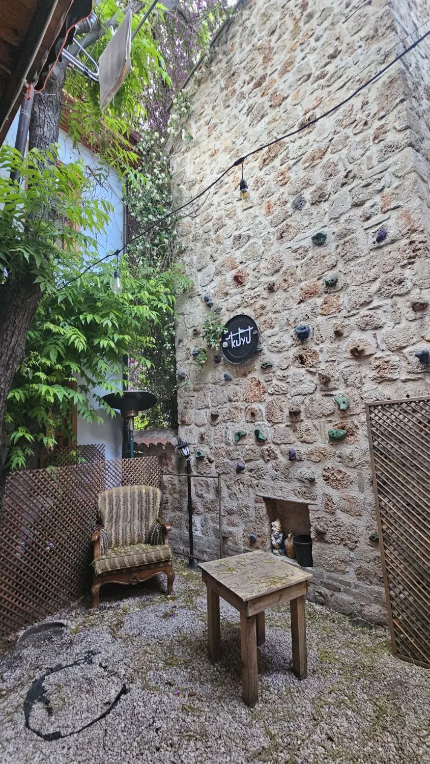 همخونه میخوام