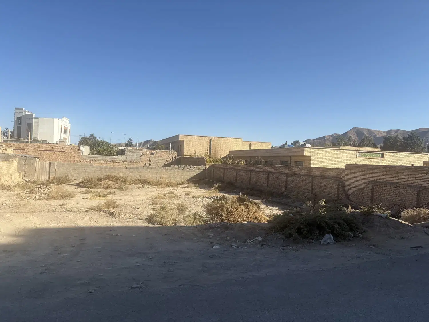 زمین مسکونی