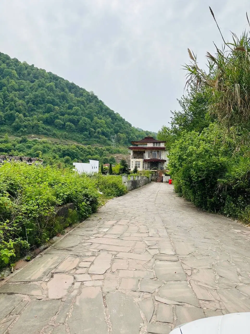 زمین  بندپی   با جواز ساخت ۳۰۰متر
