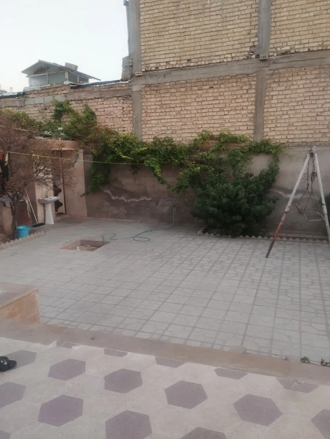 رهن ویلایی 350 متری مستقل سه خوابه