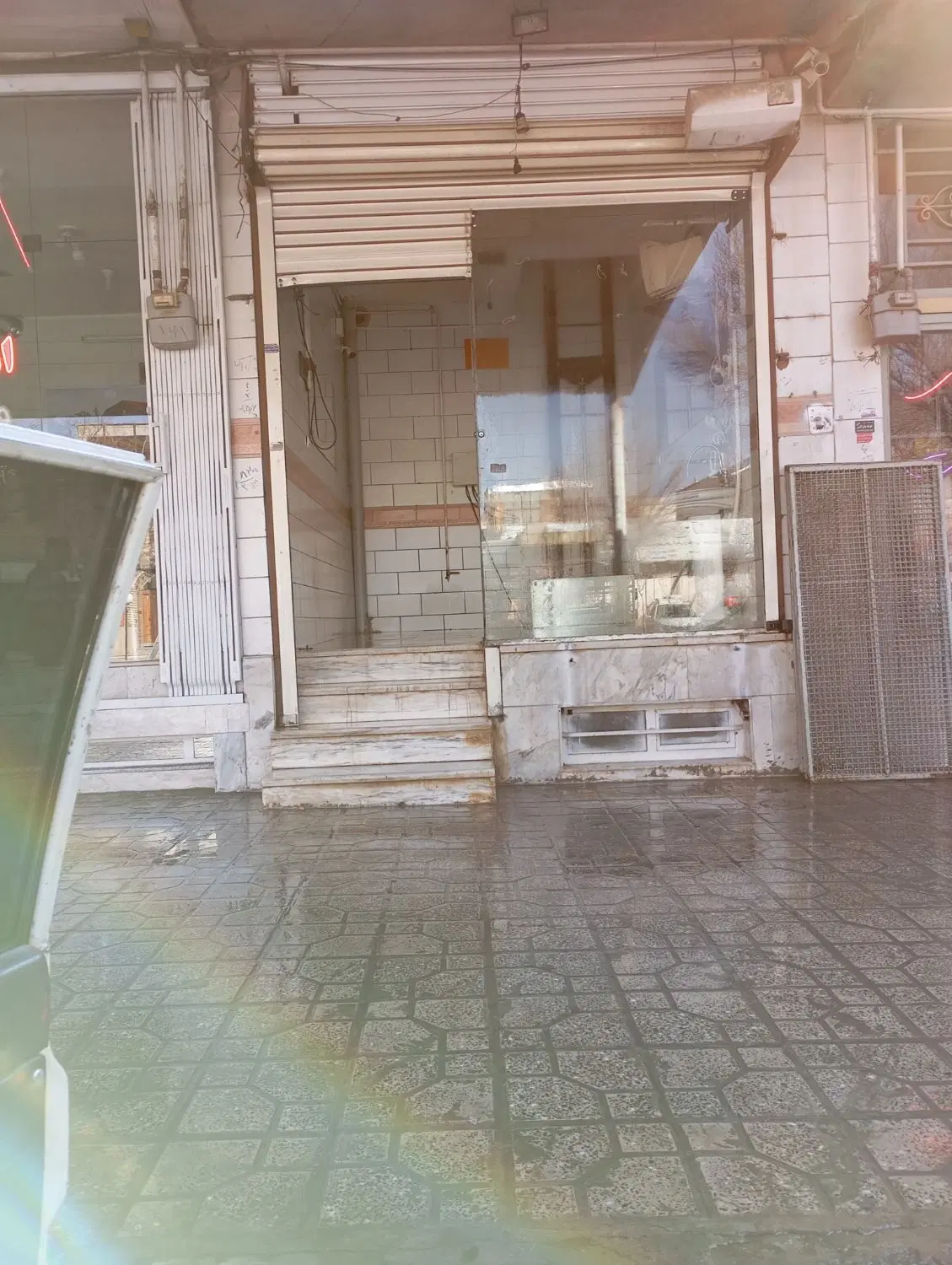 مغازه تجاری