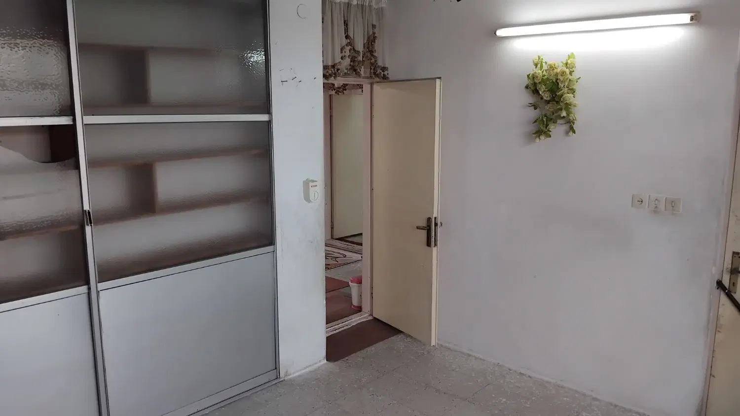 خانه و زمین مسکونی ۲۰۰ متری کوچه فرجی خ شهید بهشتی