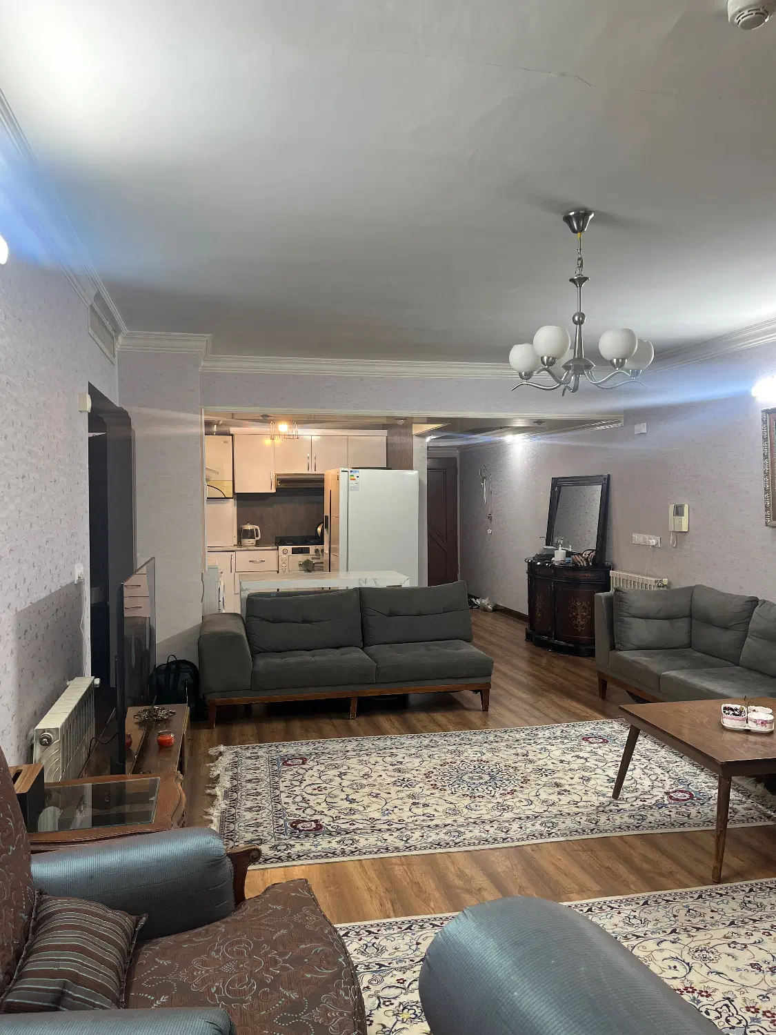 خونه ۱۰۰ متری طبقه ۶ شمالی