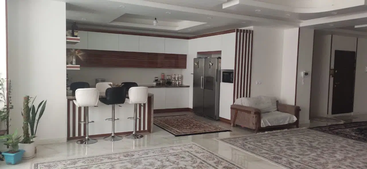 فروش یک واحد مسکونی به متراژ ۱۹۷ متر