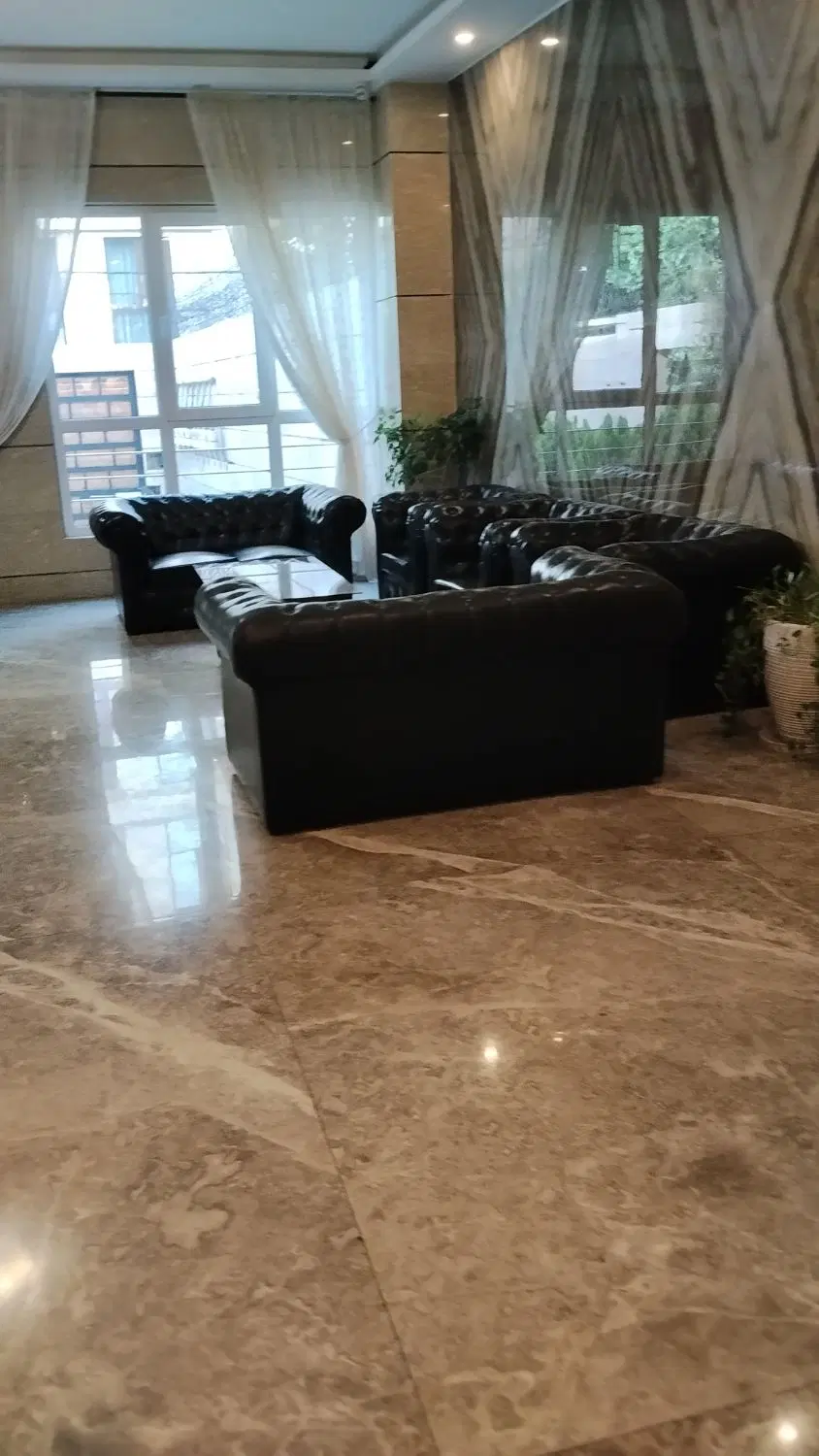 ۷۵ متر دو خوابه شیک قلهک عطاری مقدم