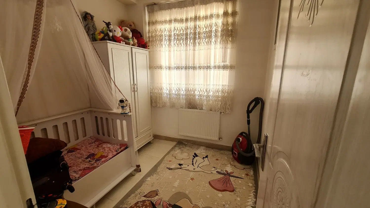 ۶۵ متر، دو خواب،۷ سال، خوش نقشه و دلباز، بدون پرتی