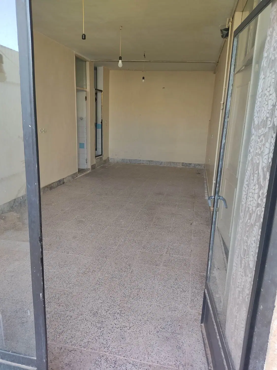 منزل پاسداران همکف حیاط دار دربست