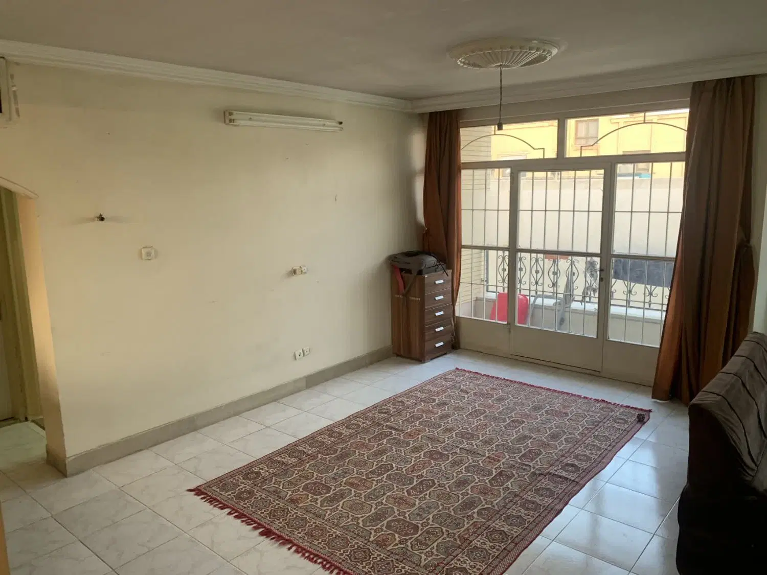 رهن و اجاره آپارتمان_۱۰۰متر_دوخواب_طبقه ۲_تک واحدی