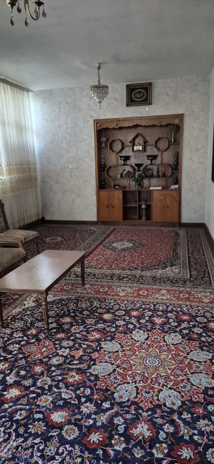 اجاره ساختمان ویلایی ۲۵۰ متری