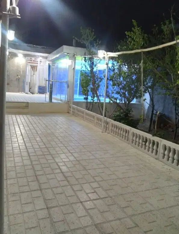 همخونه دانشجو خونه پروین اعتصامی