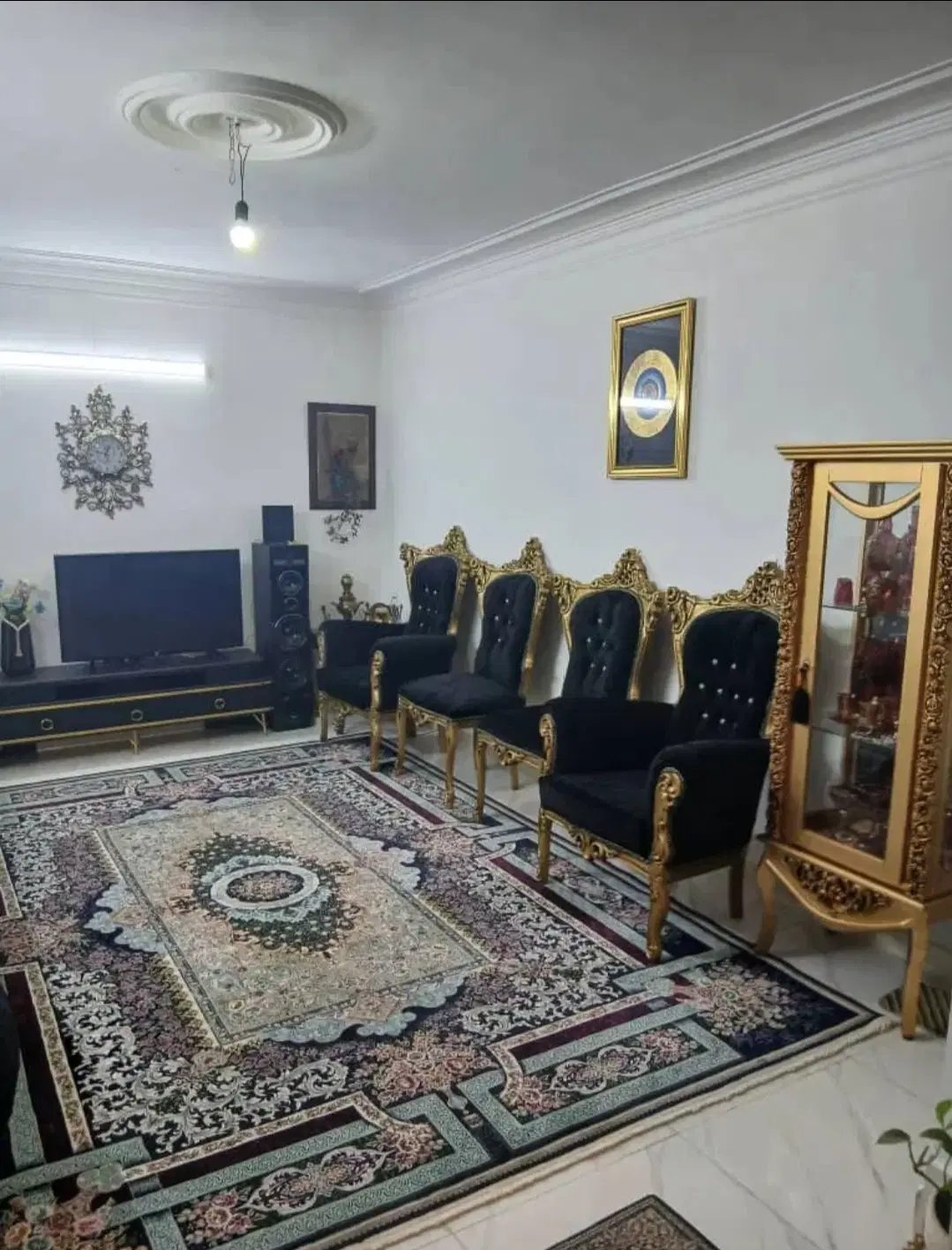 شیخ هادی بر خیابان اصلی