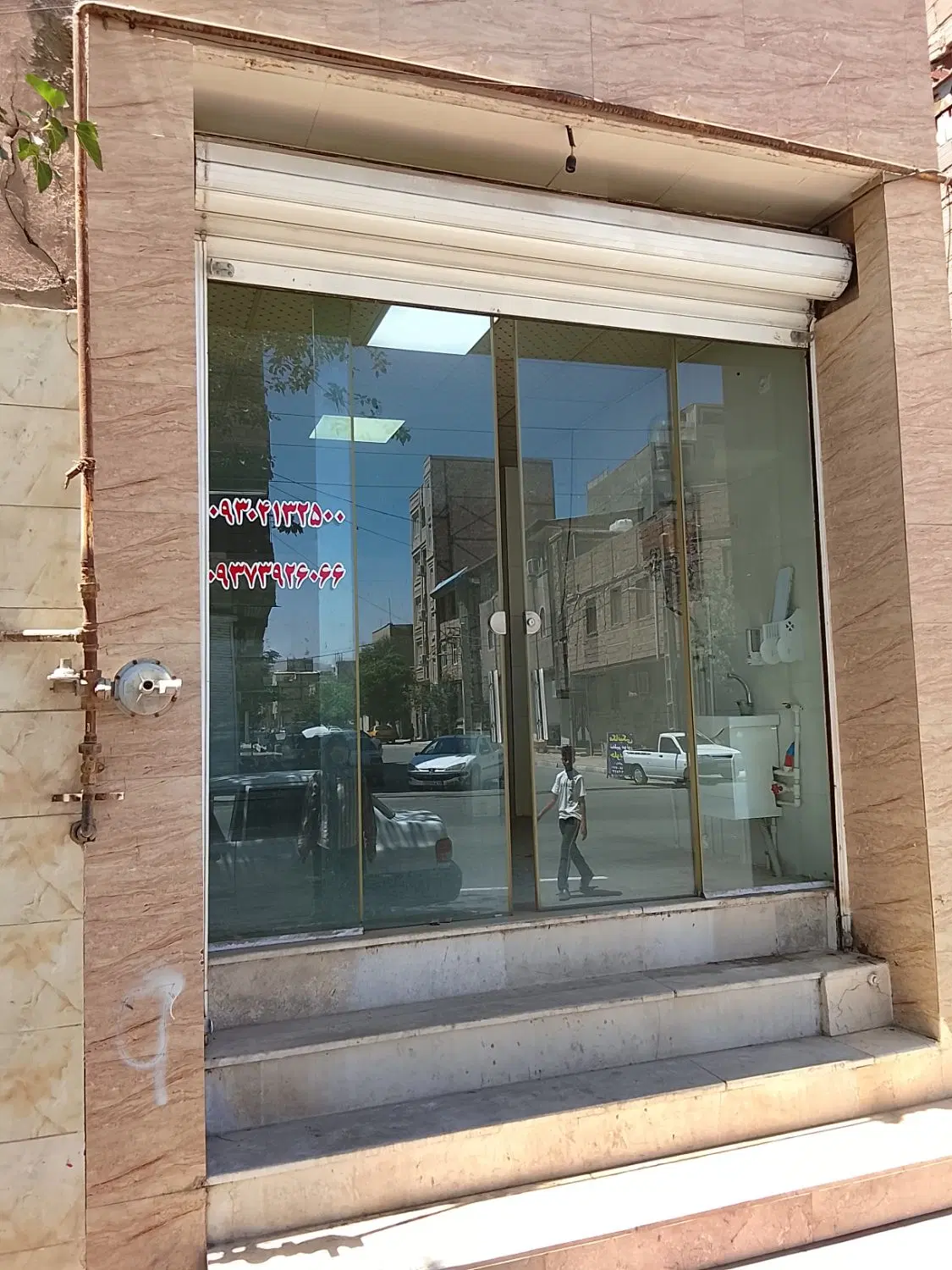 مغازه فروشی درفرون آباد خیابان باغ بهشت