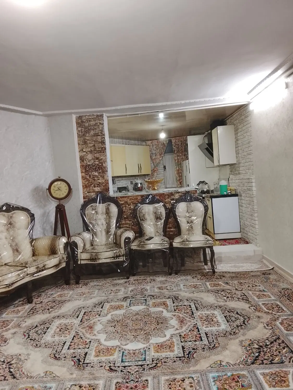 یک واحد 97 متری تمیز