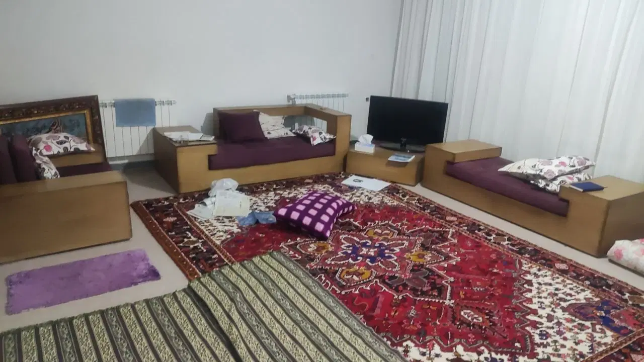 خونه دارم،همخونه میخوام