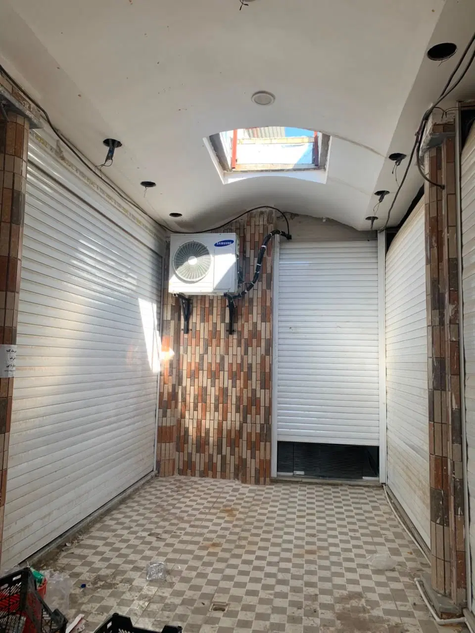 یکباب مغازه تجاری به متراژژ۱۵متر مربع
