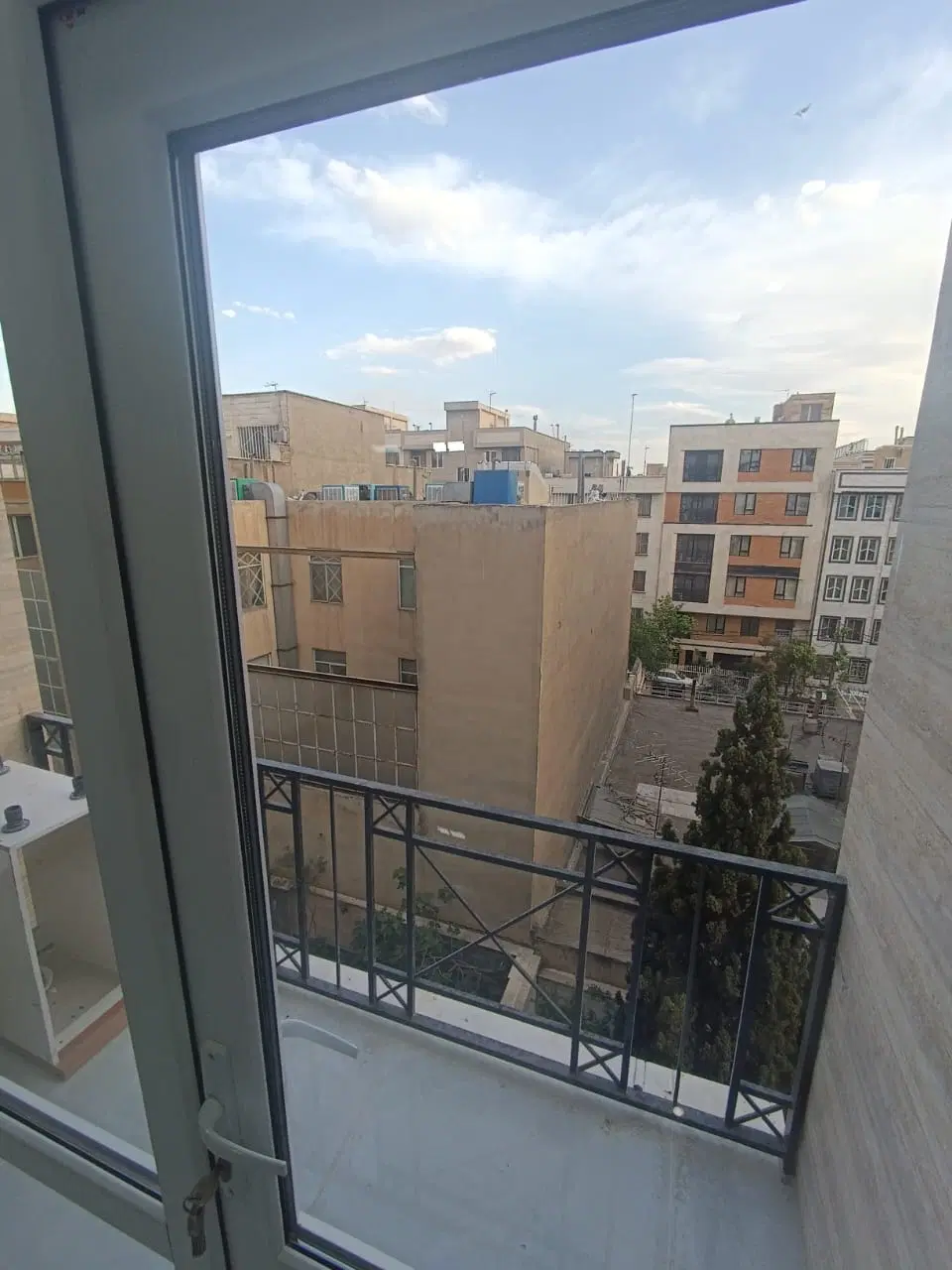 135متر 3 خوابه فول تکاوران...