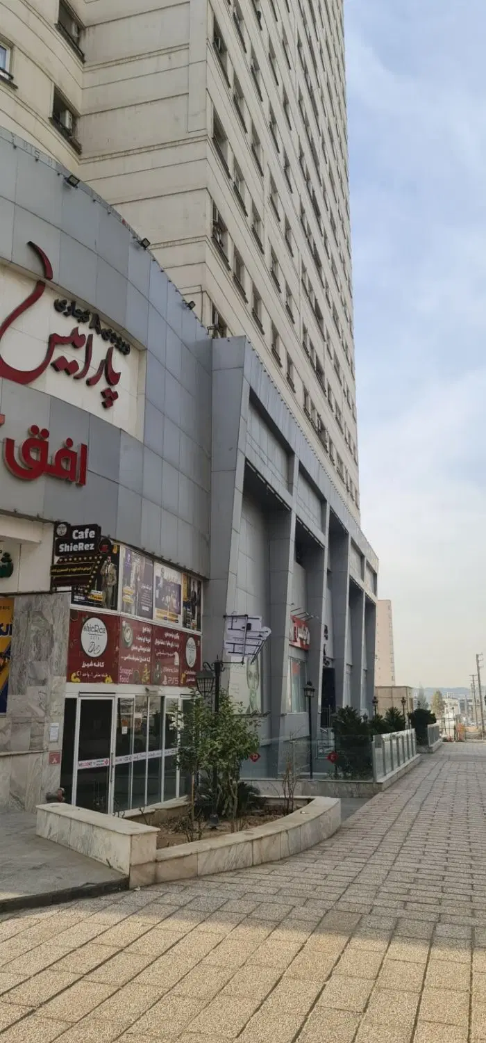 فروش ۷۵ متر تجاری در مرکز خرید