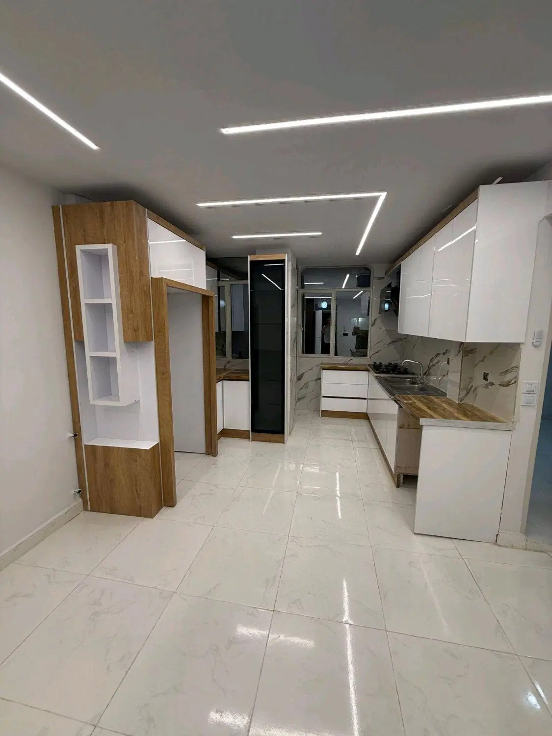 ۴۶ متر،۱ خواب، طبقه ۲،پارکینگ سندی،دیزاین