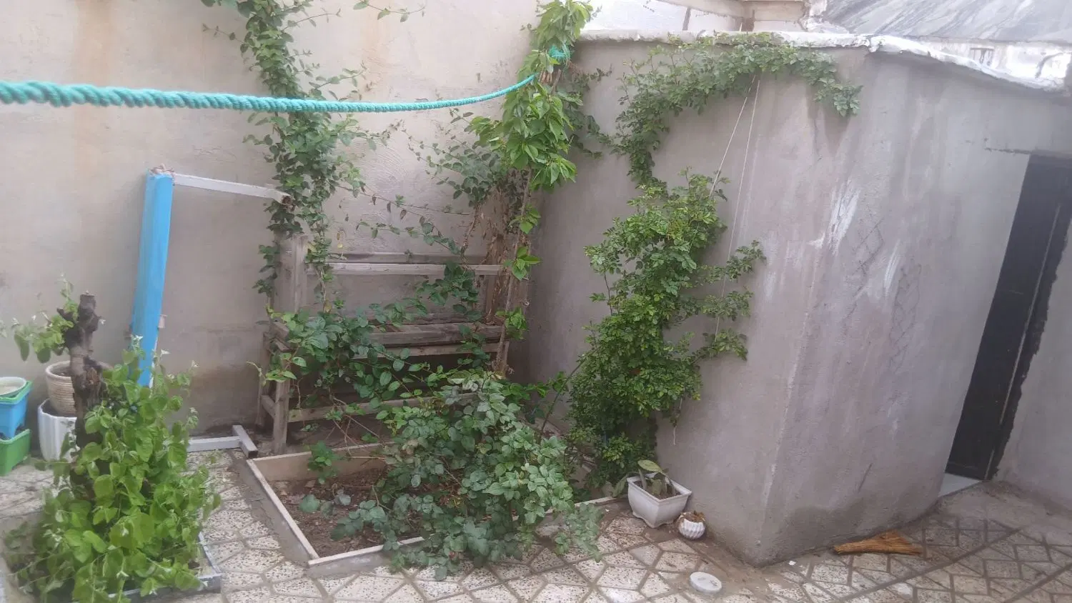 خانه ای فروشی خیابان جعفری۱۵۰ متر زمین