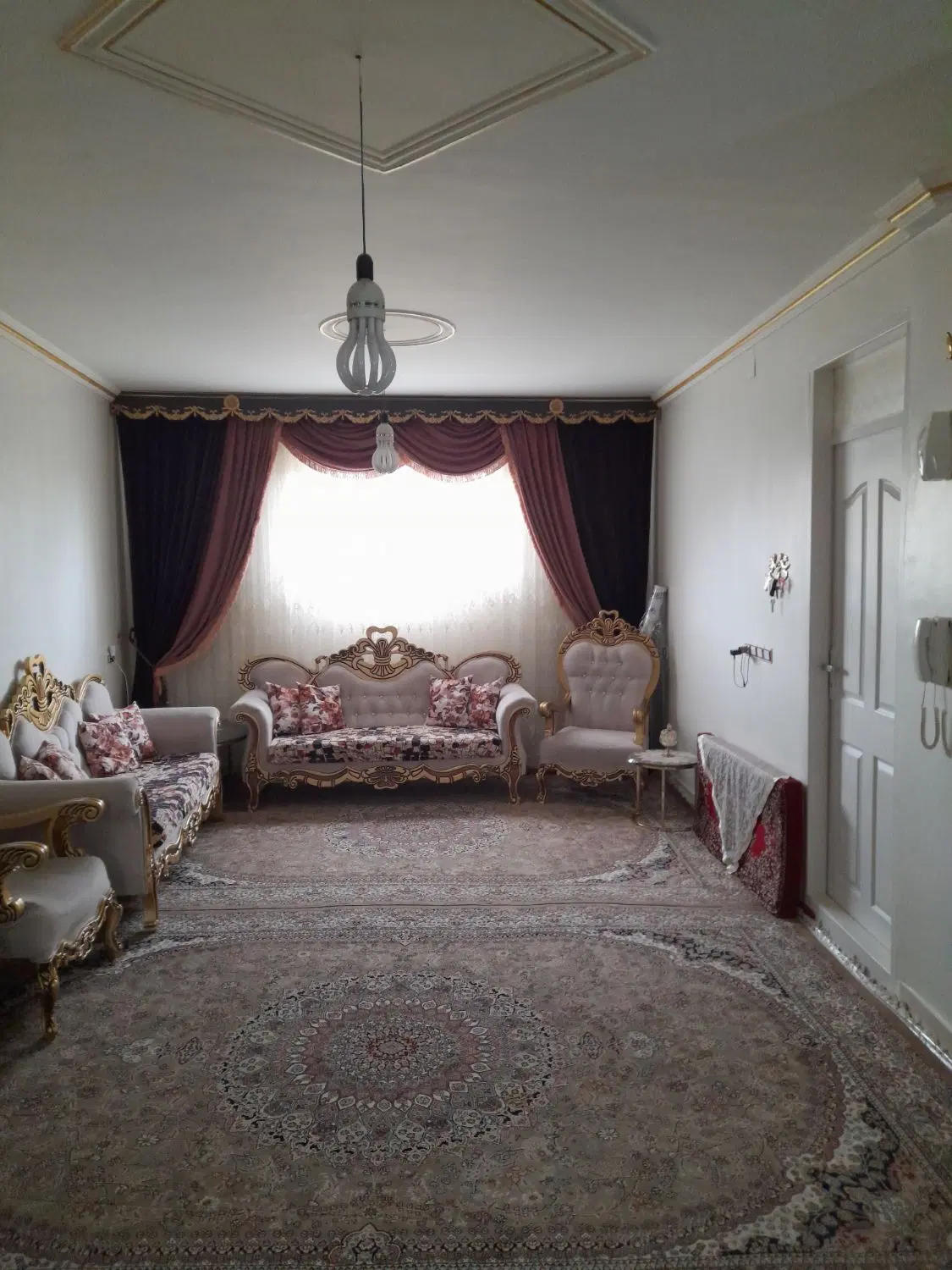 واحد ۹۰ متر دو کله دو طبقه پارکینگ دار