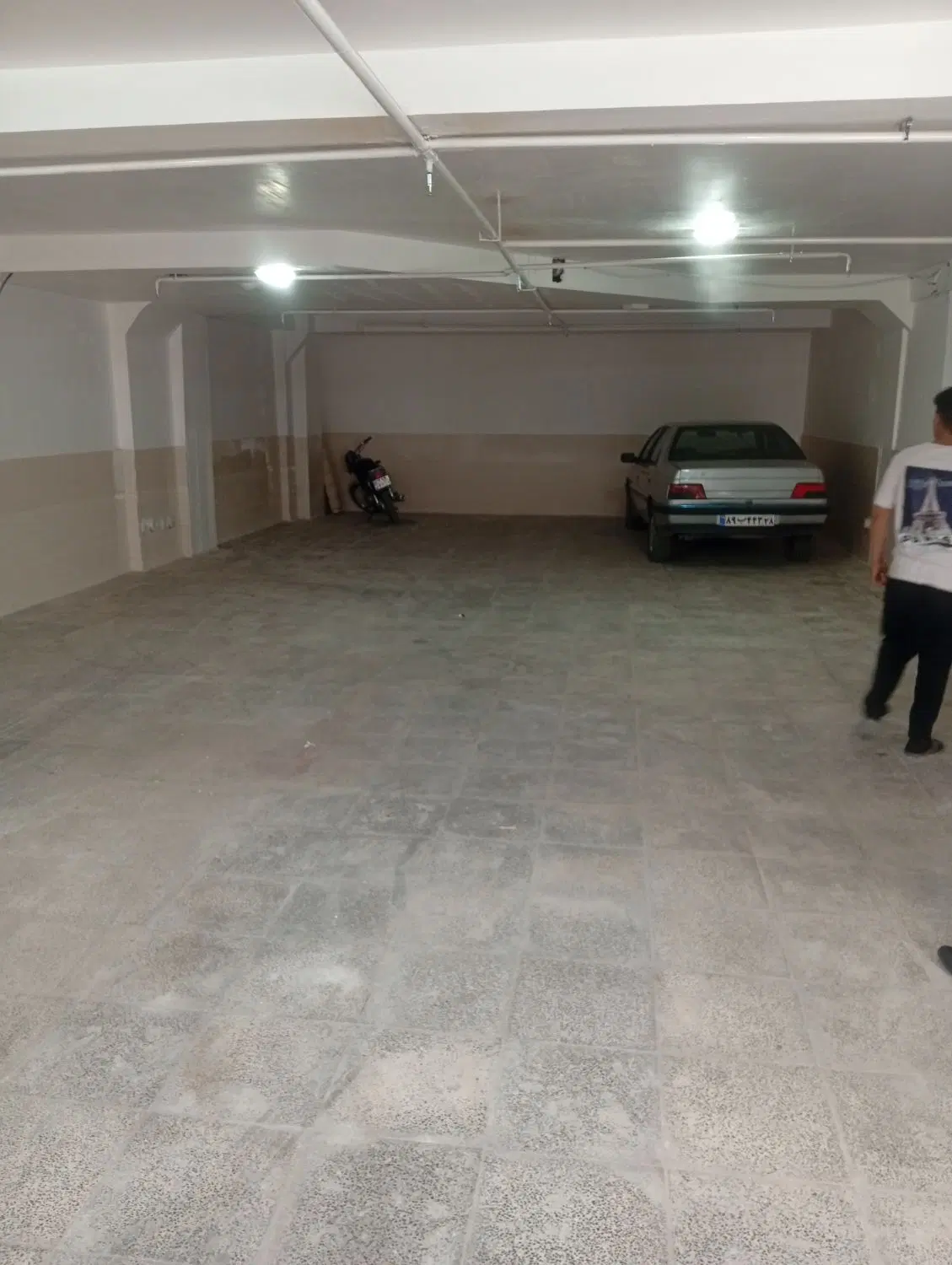 آپارتمان  یک واحدباغچه توکلی موقعیت عالی