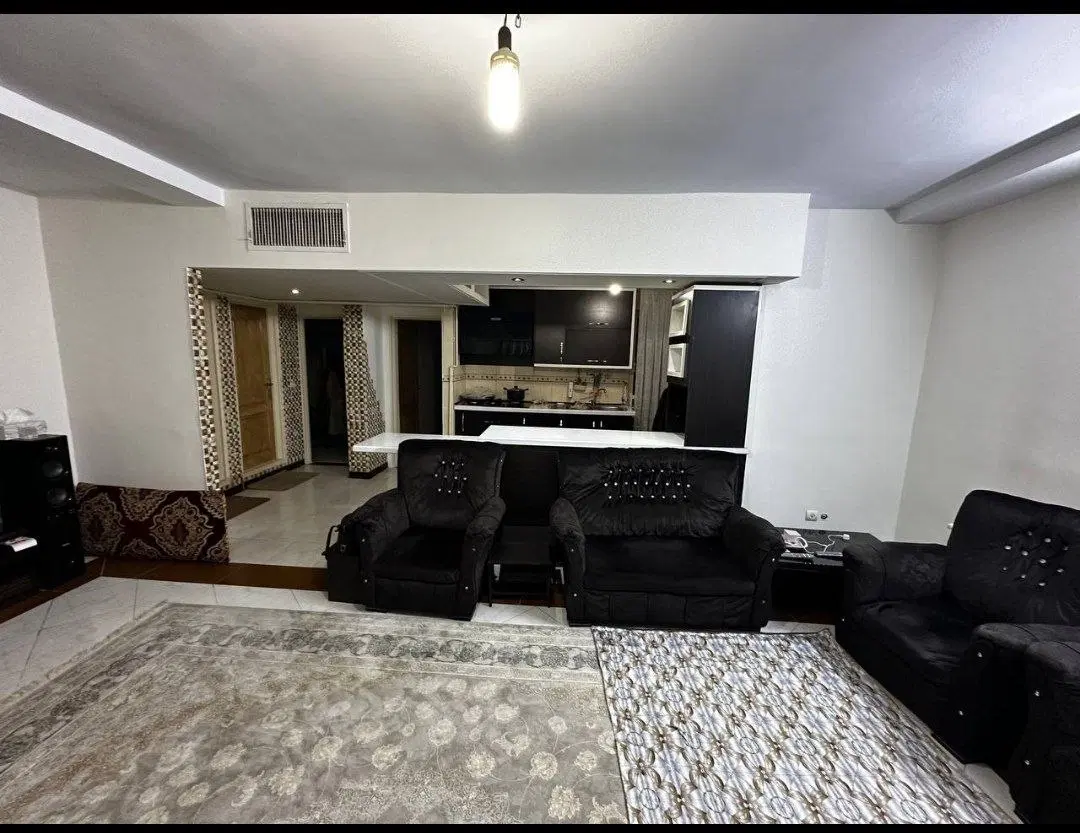 آپارتمان ۸۲ متر با آسانسور و پارکینگ اختصاصی