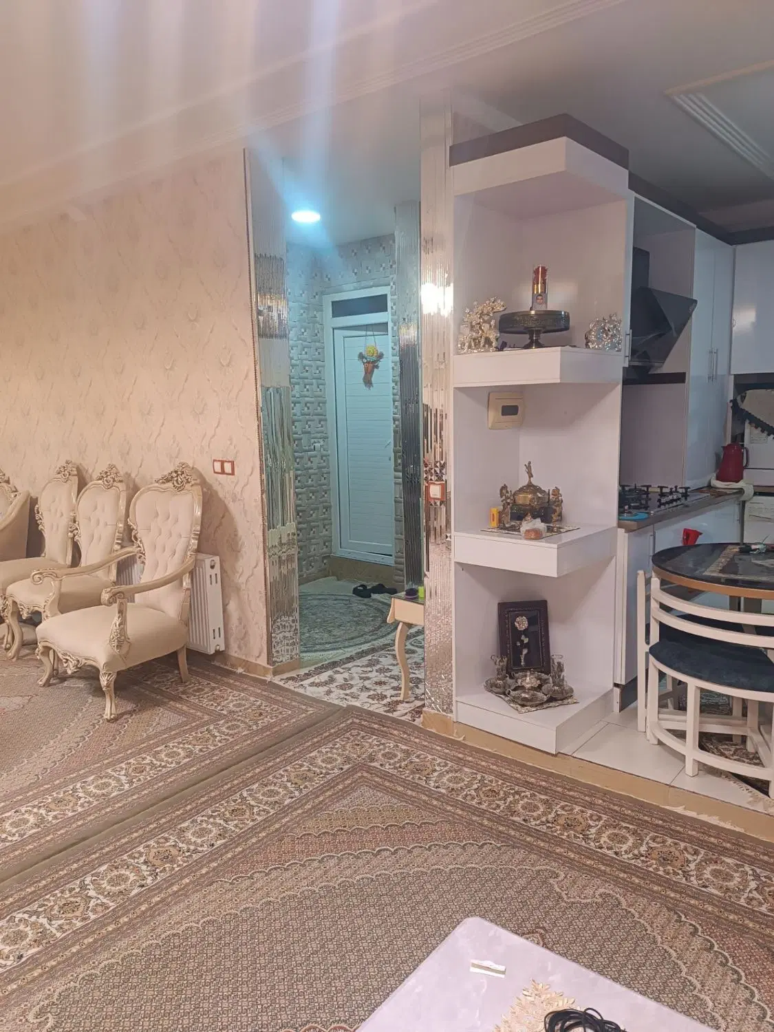 زعفرانیه .کارشناسان