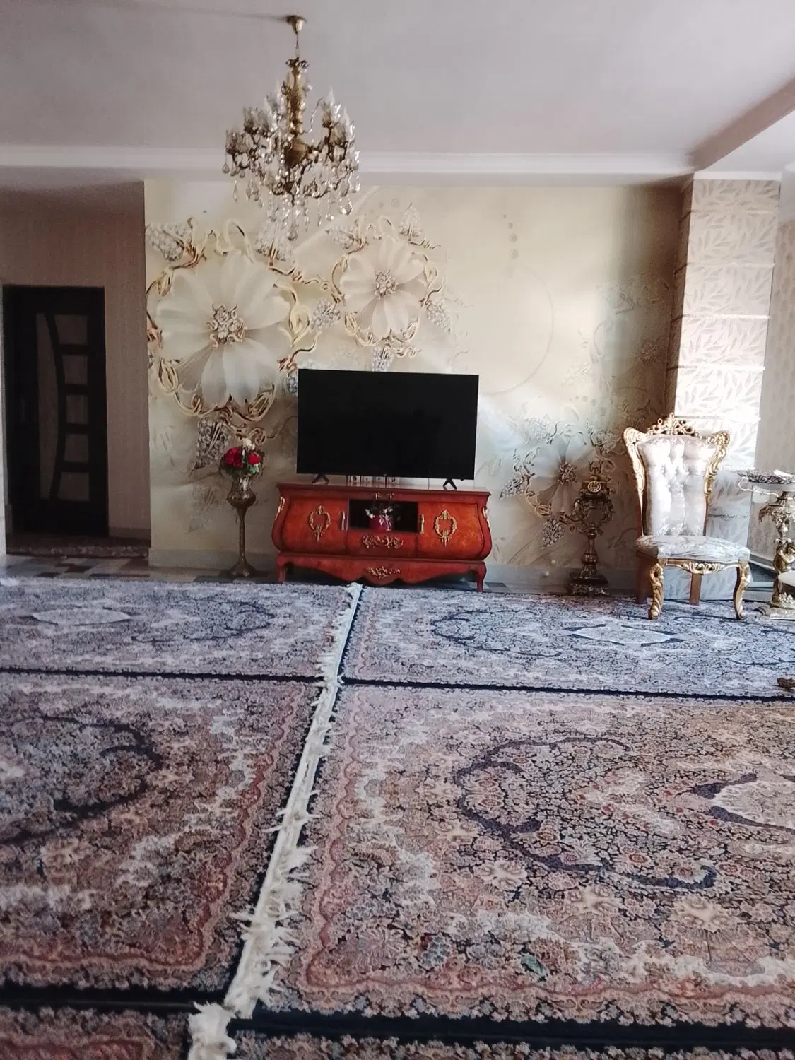 ساختمان مسکونی و تجاری دوطبقه