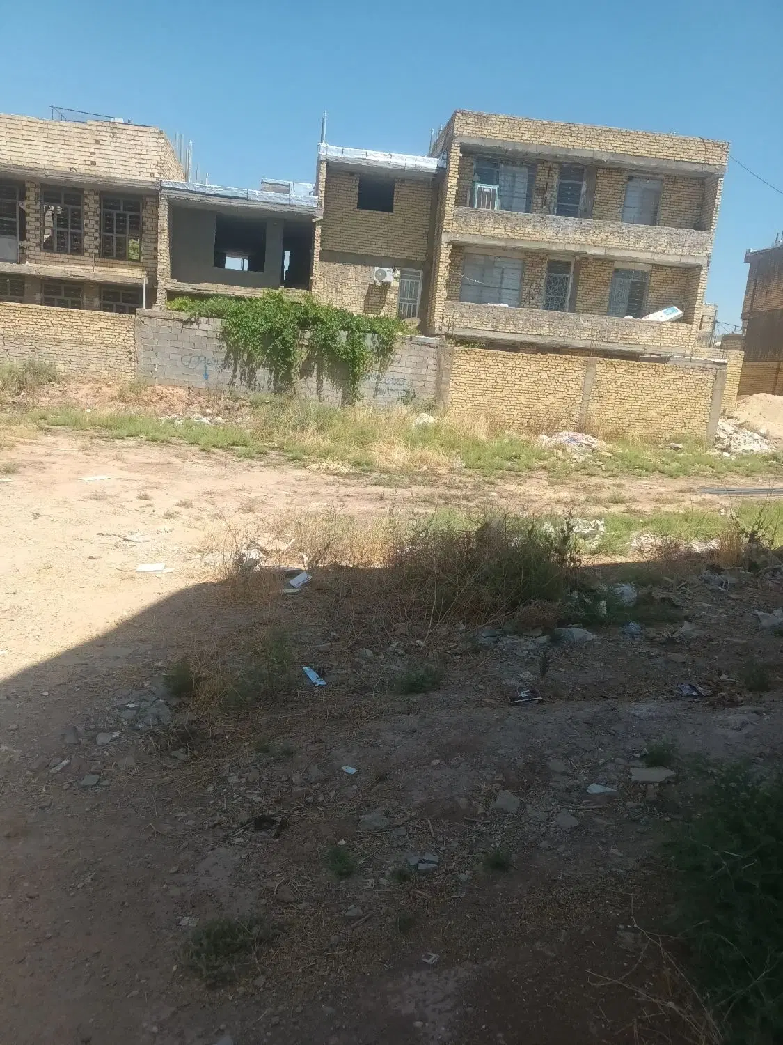 زمین برگزار