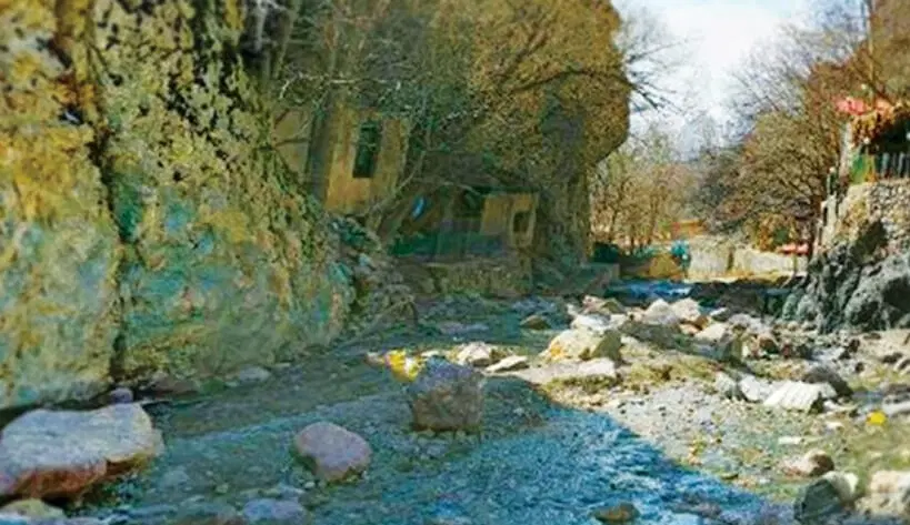 1700 متر زمین در امامه باغ تنگه
