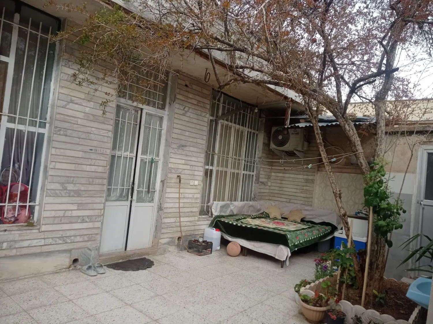خانه مستقل در از حیاط