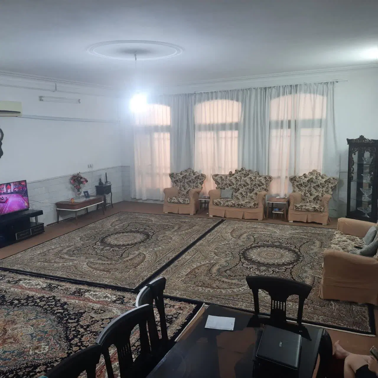 زیرزمین یکباب منزل ویلایی
