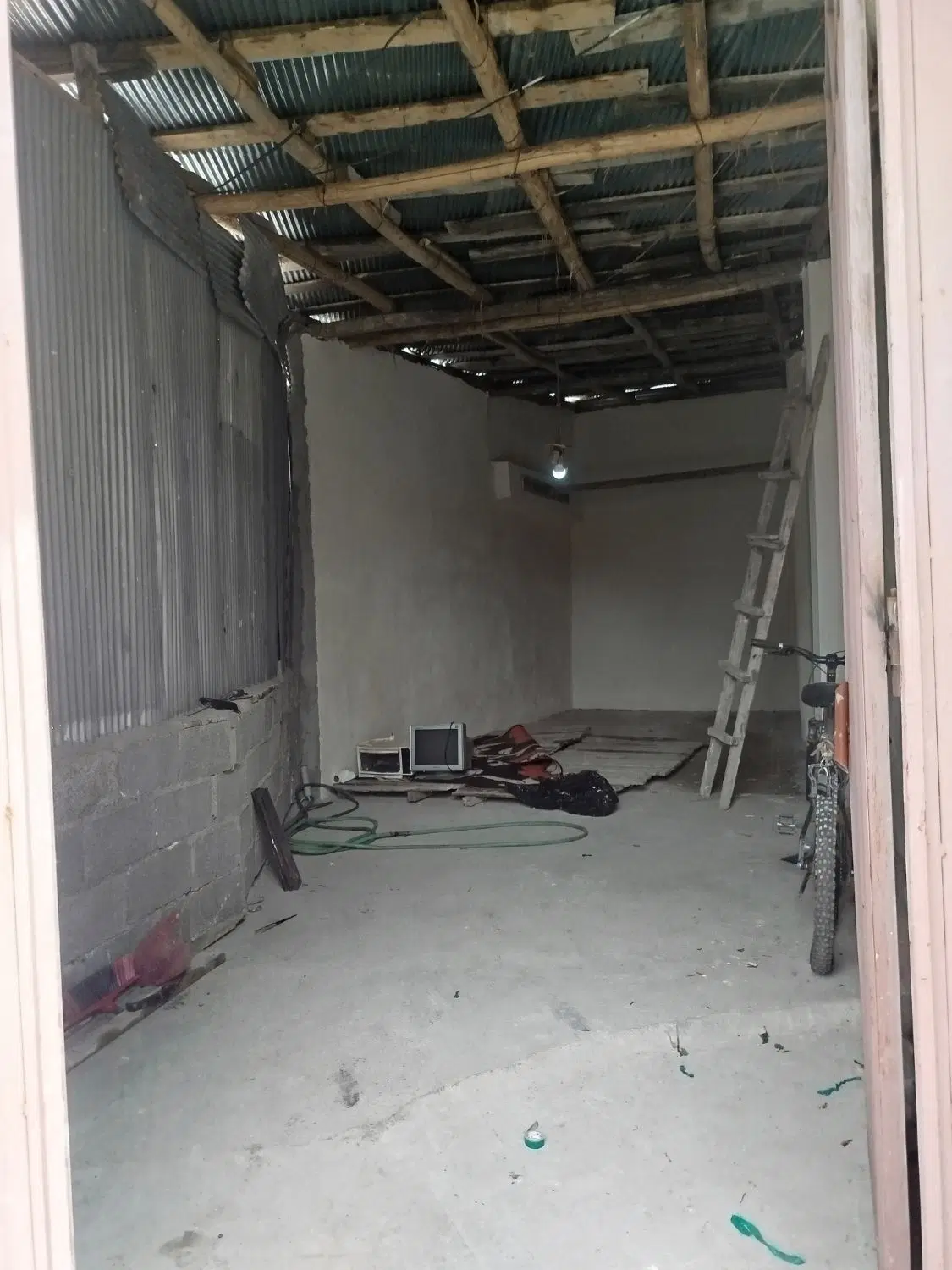 اجاره خانه به عنوان  انباری ایستگاه انزلی