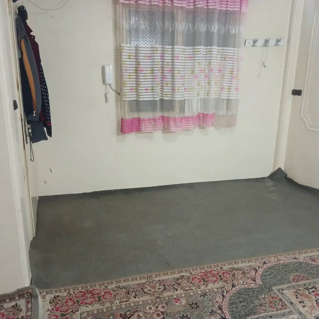 اتوبان اهنگ ۷۰مترطبقه اول از خانه ایی دوطبقه