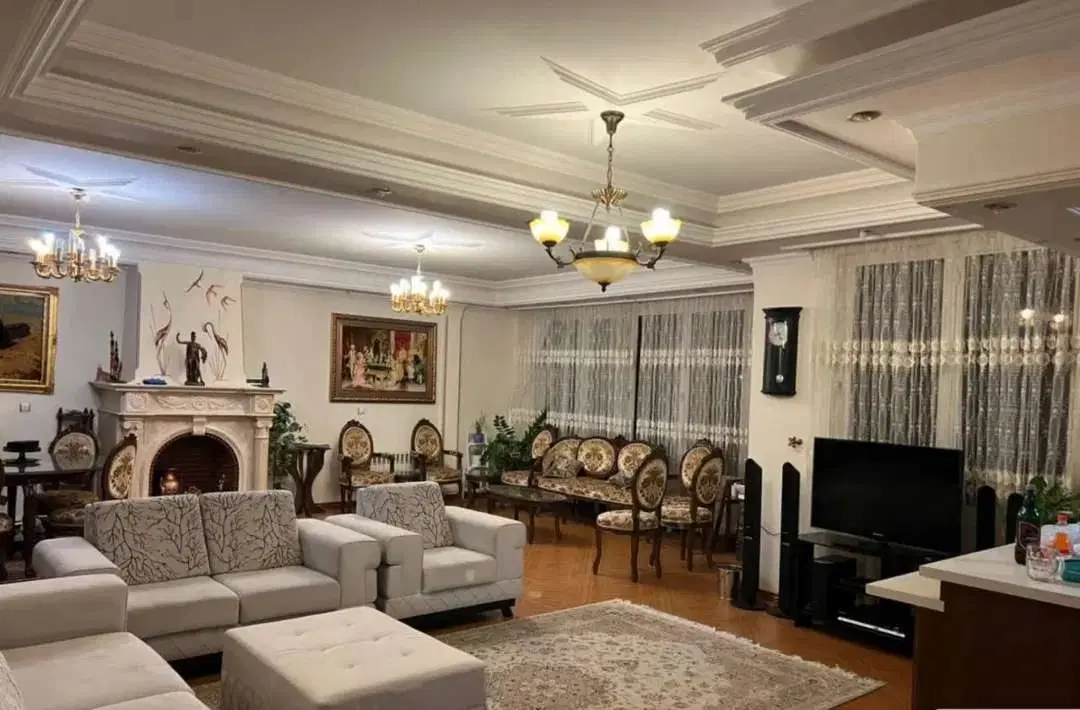 فروش آپارتمان ۱۷۳ متری سه خواب بام محک