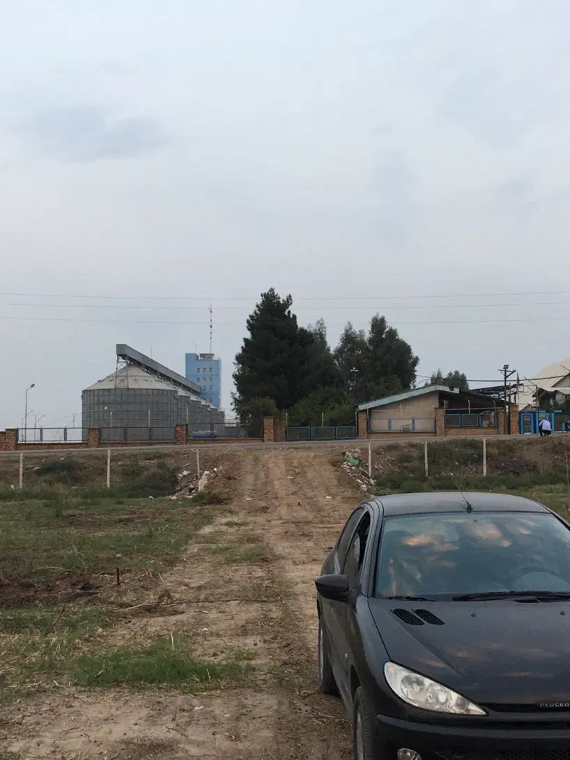 زمین با موقعیت مکانی خوب