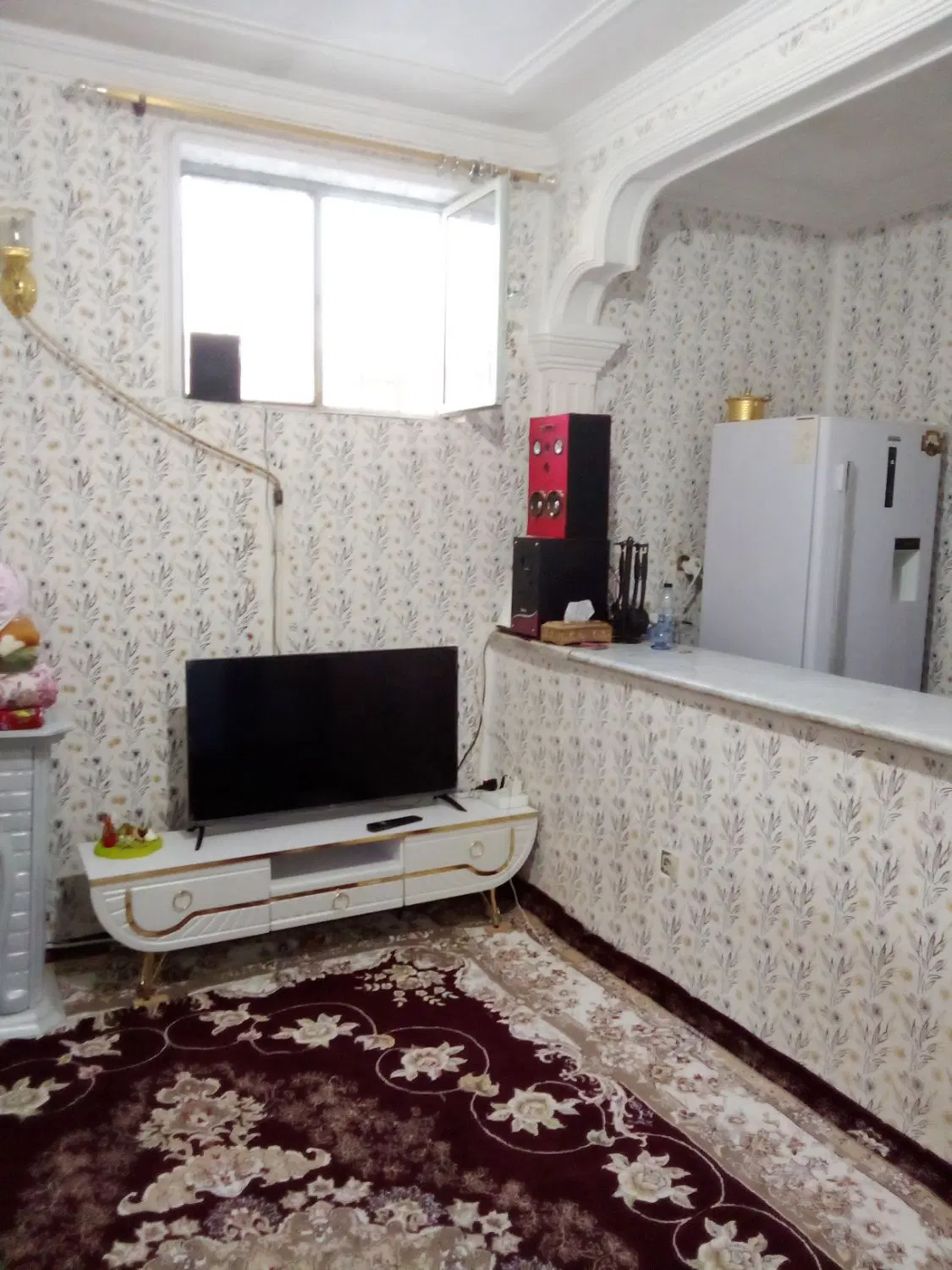 یک باب حیاط دوطبقه زیر بنا ۶۰متر
