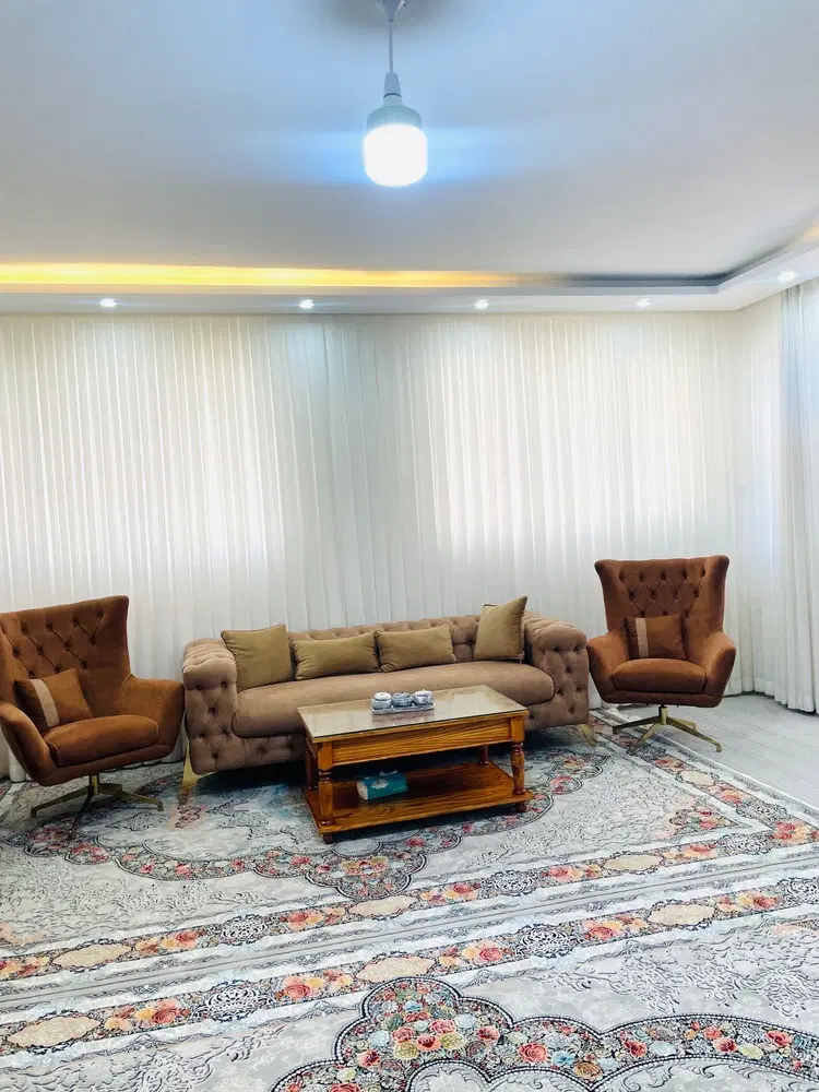 اپارتمان نوساز فروشی میرزایی