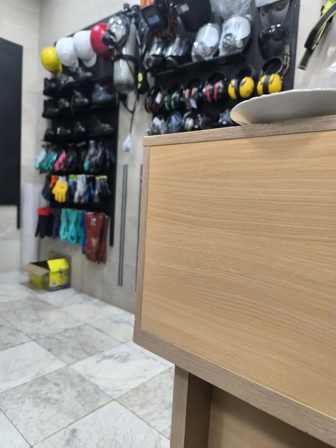 فروش ۱۶ متر تجاری