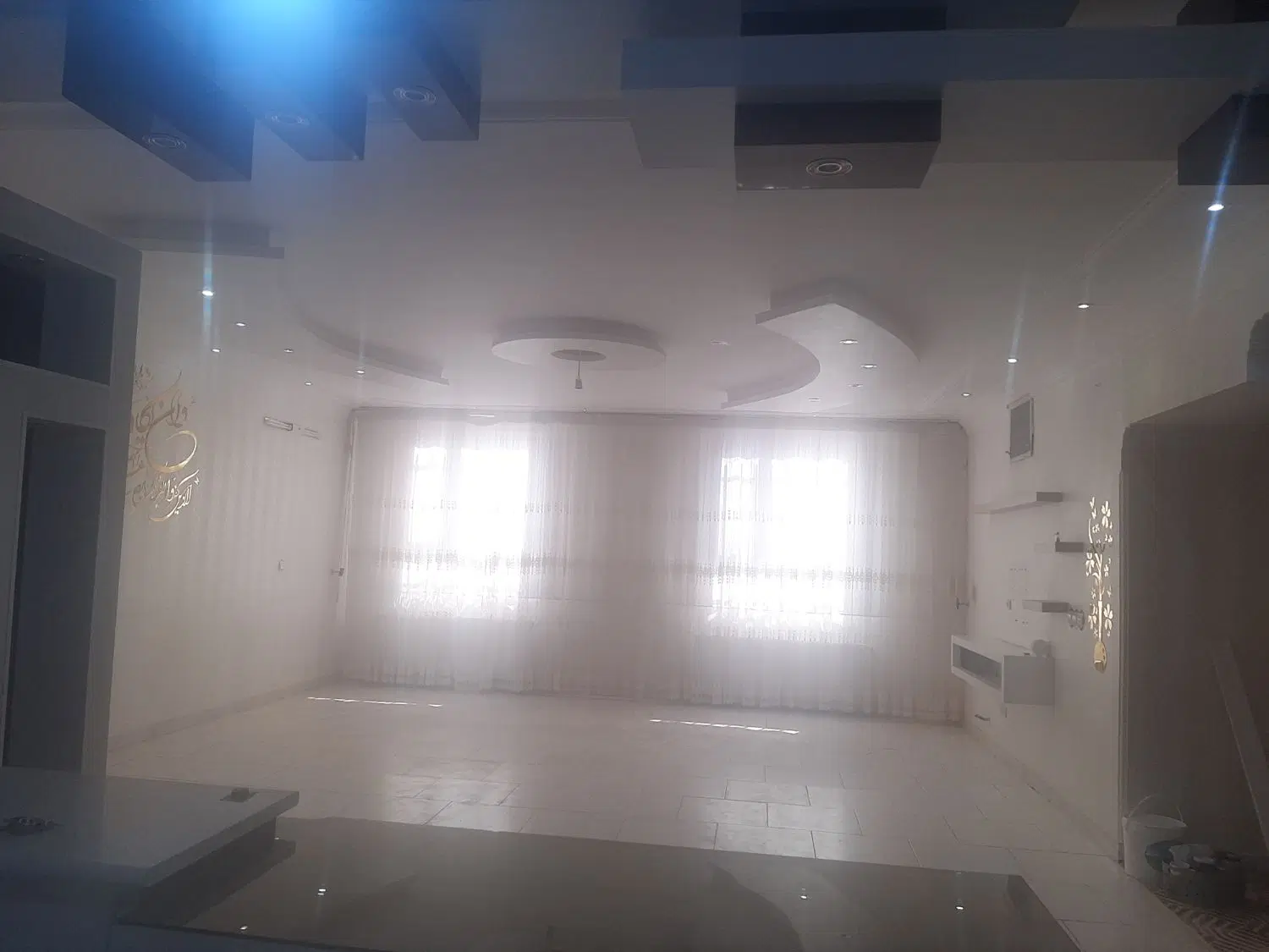 آپارتمان فاز یک ارتش ۱۲۰ متری