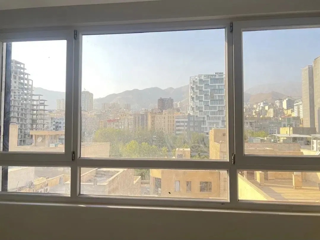 ملک دربست310متربنا۲.۵طبقه سعادت آبادمیدان بهرود