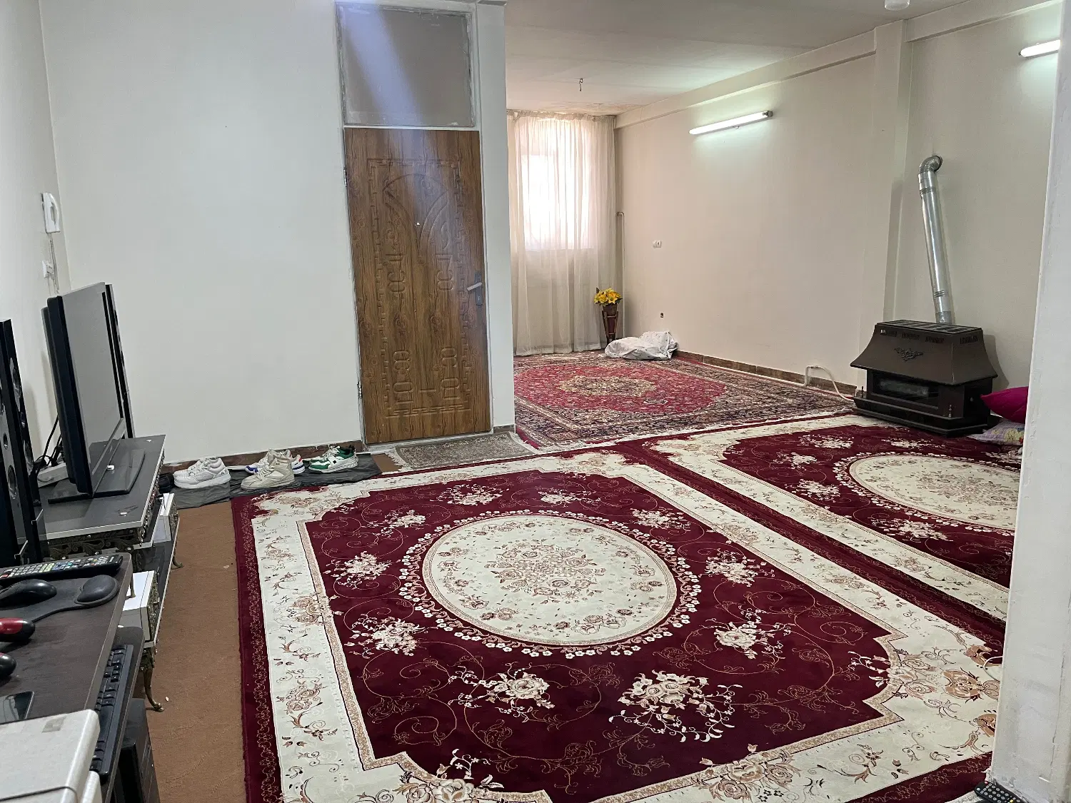 آپارتمان تک واحدی