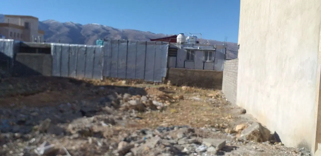 زمین مسکونی بر خیابان ۲۰ متری