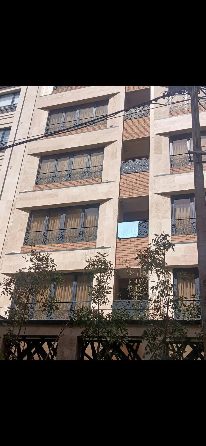 جنت ابادجنوبی ۹۶ _فول _ ۲ پارکینگ سندی کنار هم